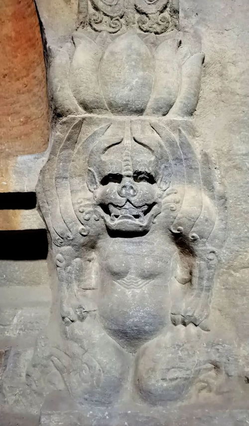 響堂山石窟佛教造像藝術巡禮